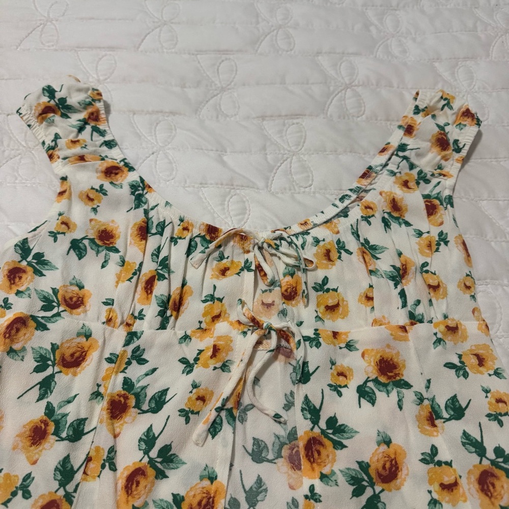 Yellow Roses Tie Front Spring Puff Sleeve Top - Picture 4 of 7